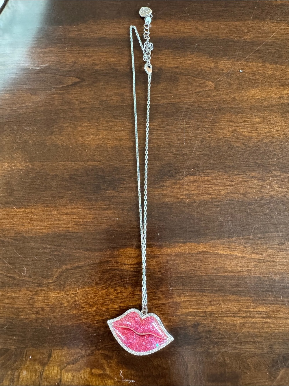 Betsey Johnson Pink Glitter Lip Necklace & Earrings Set - Picture 4 of 6